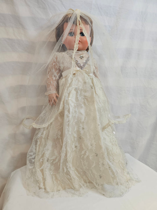 1950's Vintage Bride Doll (Star 6)