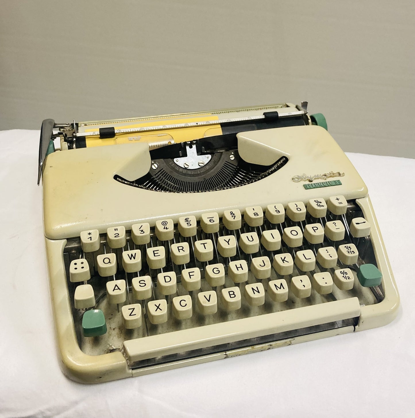 Vintage Olympia 33 Travel Typewriter